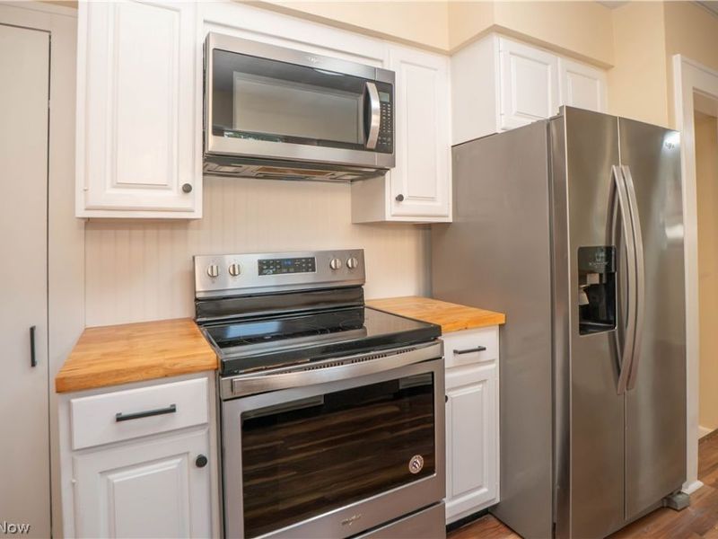 216 6th Street NE, North Canton, OH 44720 Photo 18