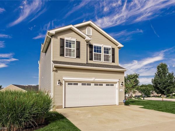 10412 Redbud Drive , Aurora, OH 44202