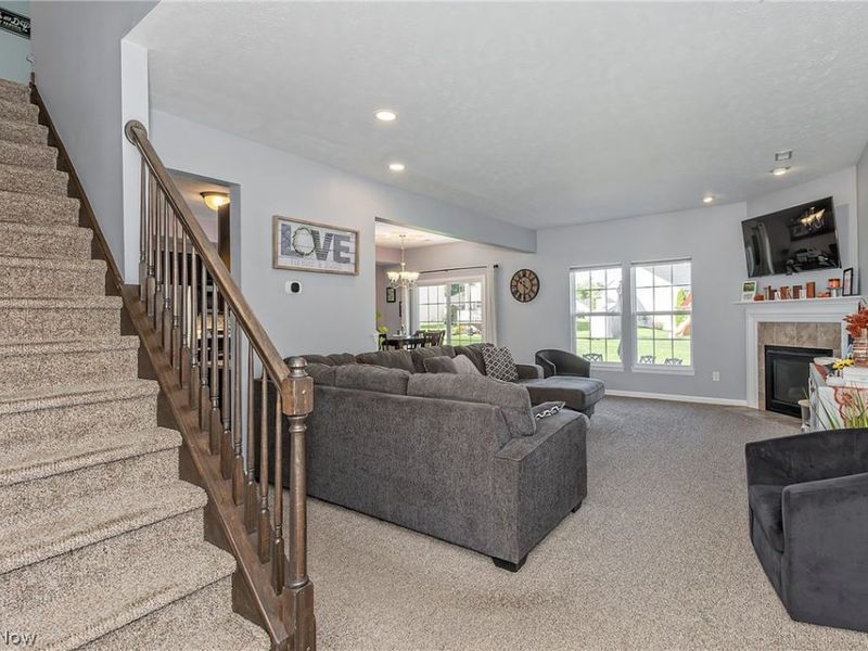 10412 Redbud Drive, Aurora, OH 44202 Photo 4