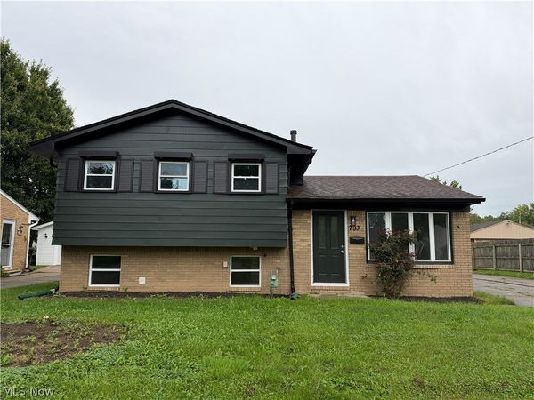 793 Georgetown Avenue , Elyria, OH 44035