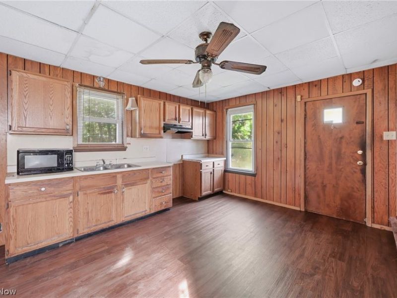 1568 Shehy Street, Youngstown, OH 44506 Photo 19