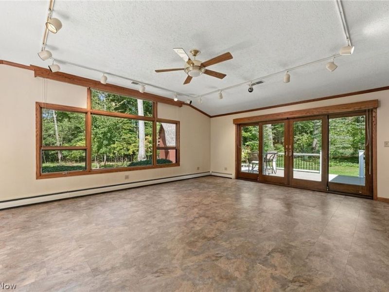 7361 Briar Hill Drive , Kirtland, OH 44094 Photo 8