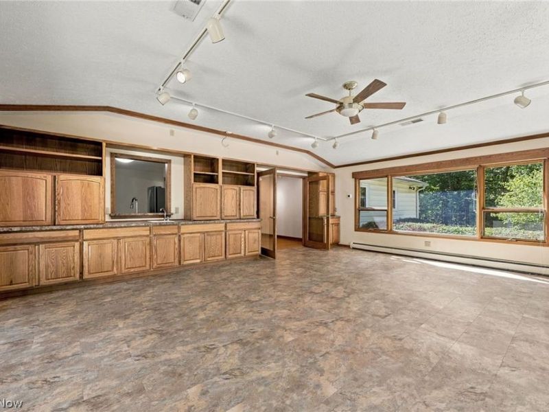 7361 Briar Hill Drive , Kirtland, OH 44094 Photo 9