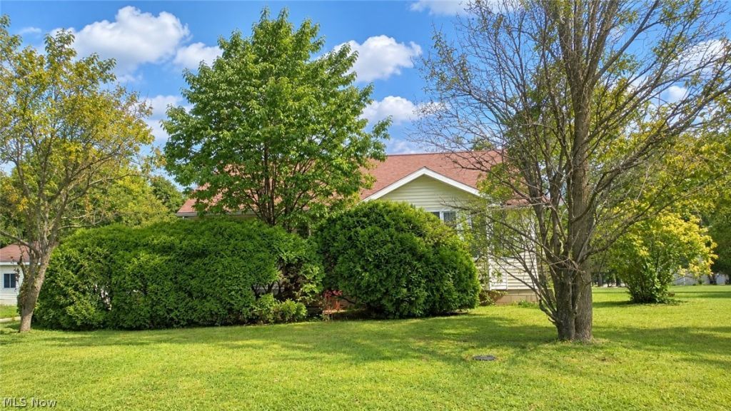 648 Timothy Drive, Willard, OH 44890 Main Photo