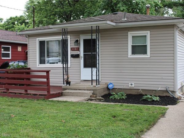 1181 Easton Drive , Akron, OH 44310