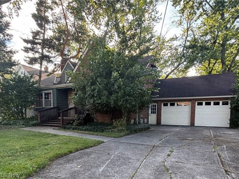 6862 York Road, Parma Heights, OH 44130 Photo 2