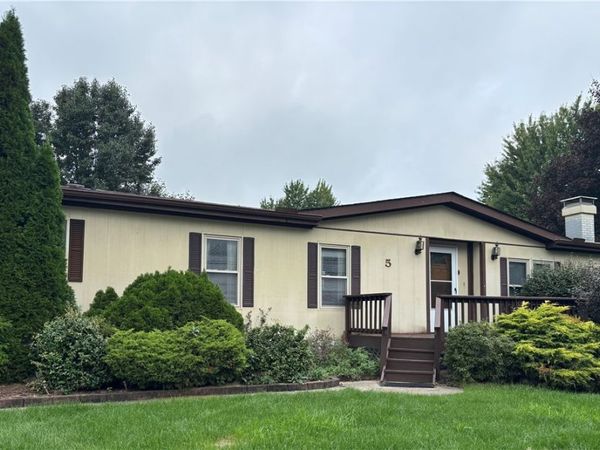5 Kylie Court , Olmsted Twp, OH 44138