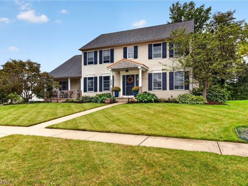 1008 Coopers Run, Amherst, OH 44001 Photo 2