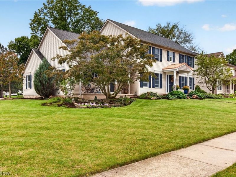 1008 Coopers Run, Amherst, OH 44001 Photo 4