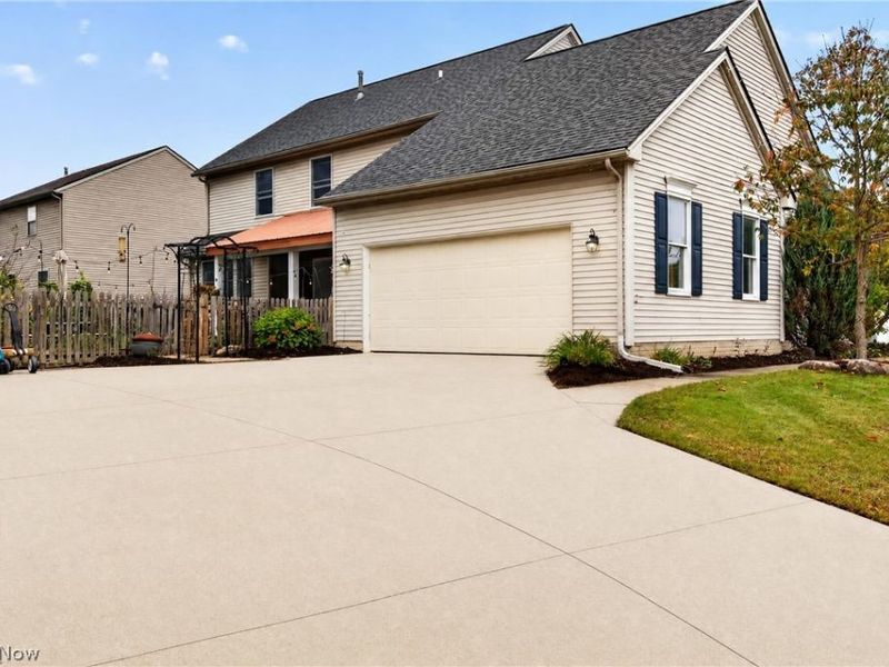 1008 Coopers Run, Amherst, OH 44001 Photo 6