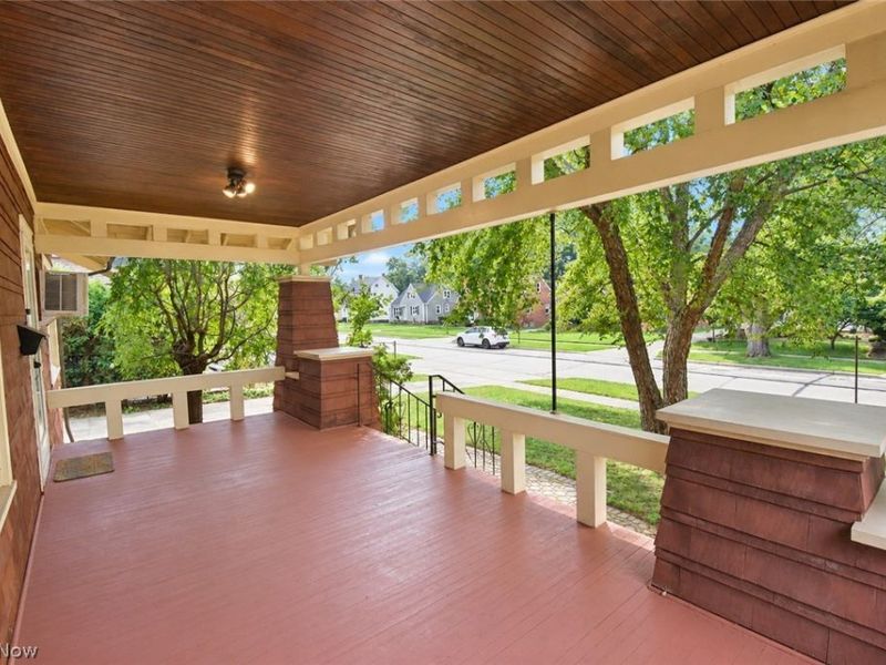 5883 Clearview Drive, Parma Heights, OH 44130 Photo 2