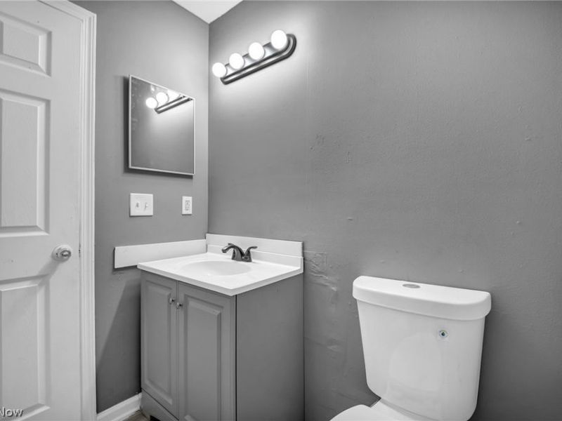 645 Eddy Road, Cleveland, OH 44108 Photo 33