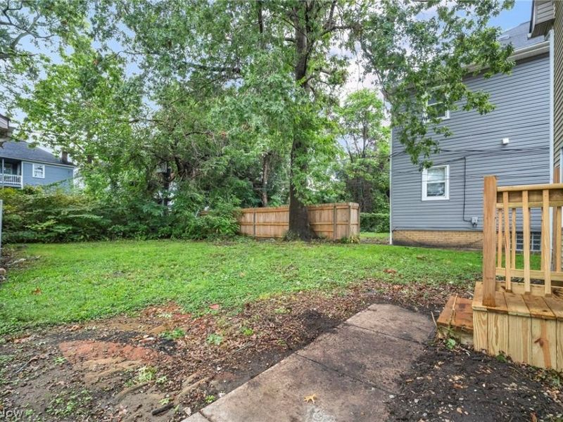 645 Eddy Road, Cleveland, OH 44108 Photo 41