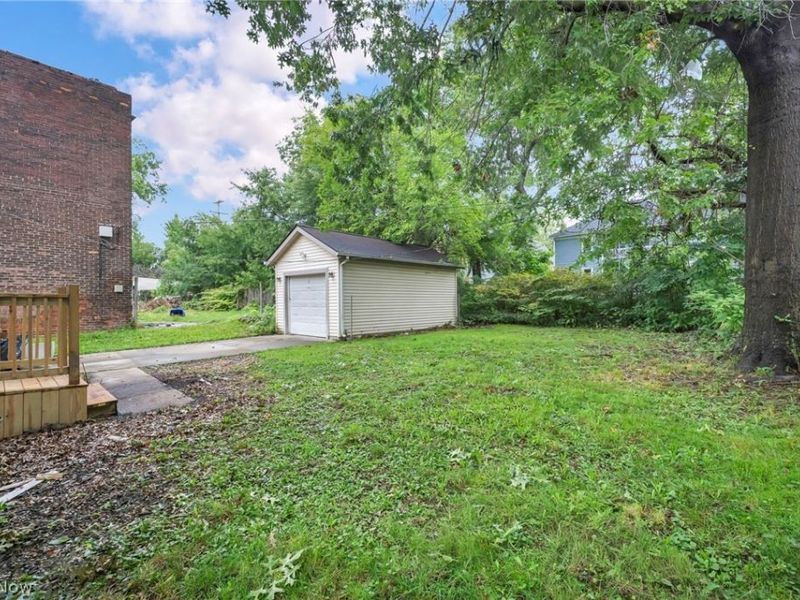 645 Eddy Road, Cleveland, OH 44108 Photo 42
