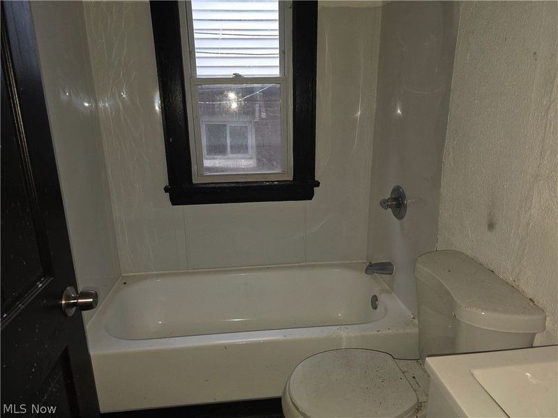 3036 E 111th Street, Cleveland, OH 44104 Photo 19