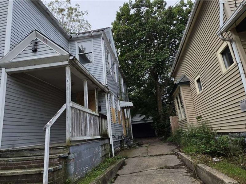 3248 W 90th Street, Cleveland, OH 44102 Photo 2
