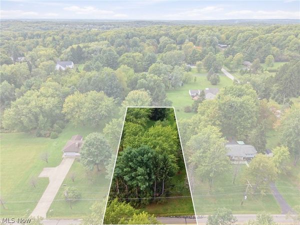 Haskins Road , Chagrin Falls, OH 44023