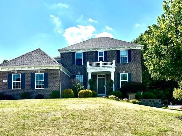7178 Hawthorn , Independence, OH 44131