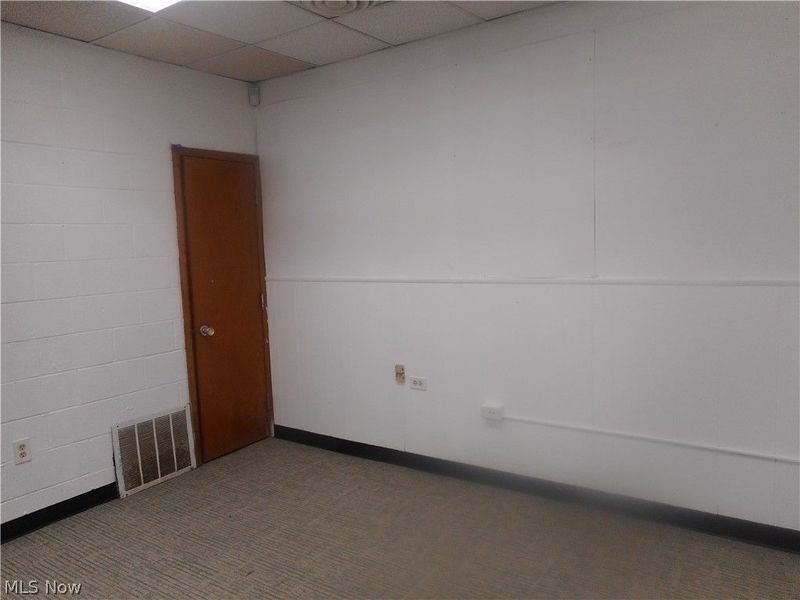 554 E 200 Street, Euclid, OH 44119 Photo 7