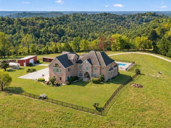 1500 Mitchell Rd , Pulaski, TN 38478