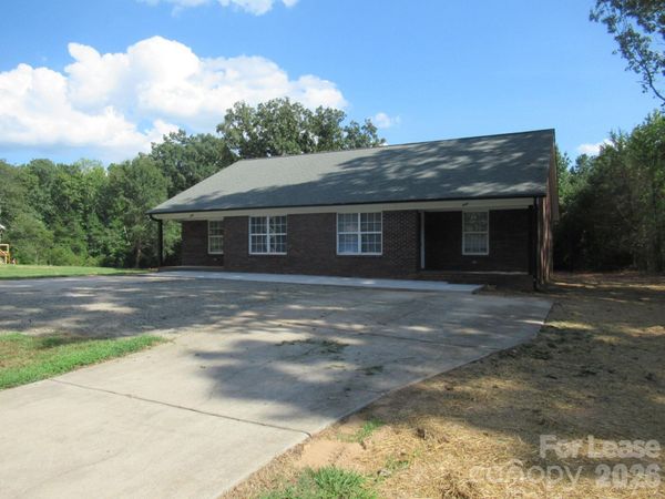 800 Horseshoe Lake Road , Lincolnton, NC 28092
