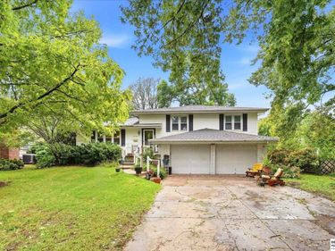 9723 Spaulding Street, Omaha, NE 68134