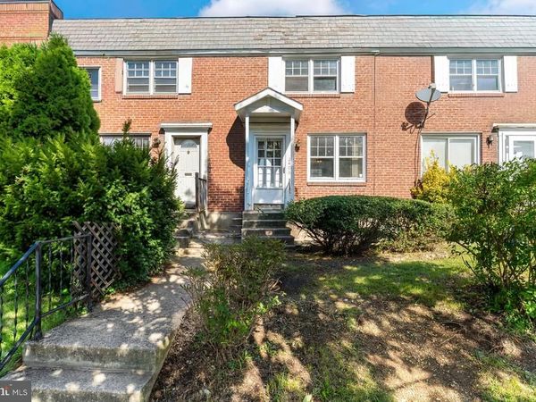 2406 KENSINGTON STREET, HARRISBURG, PA 17104