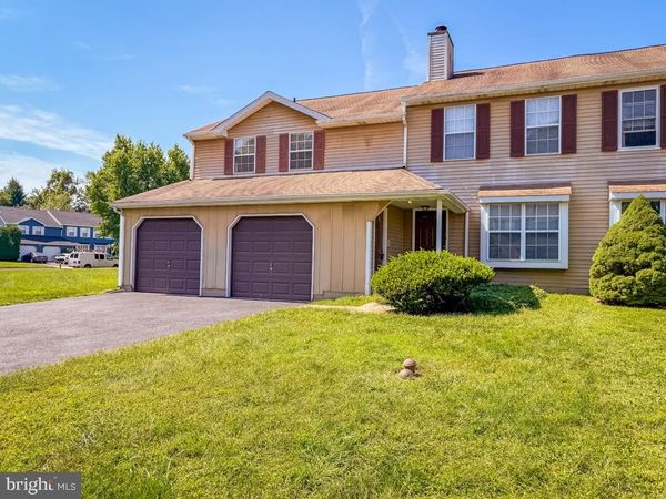 1640 A&B BLUEBIRD DRIVE , MORRISVILLE, PA 19067