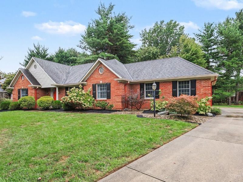 6555 Gwendolyn Drive, Cincinnati, OH 45230 Photo 2