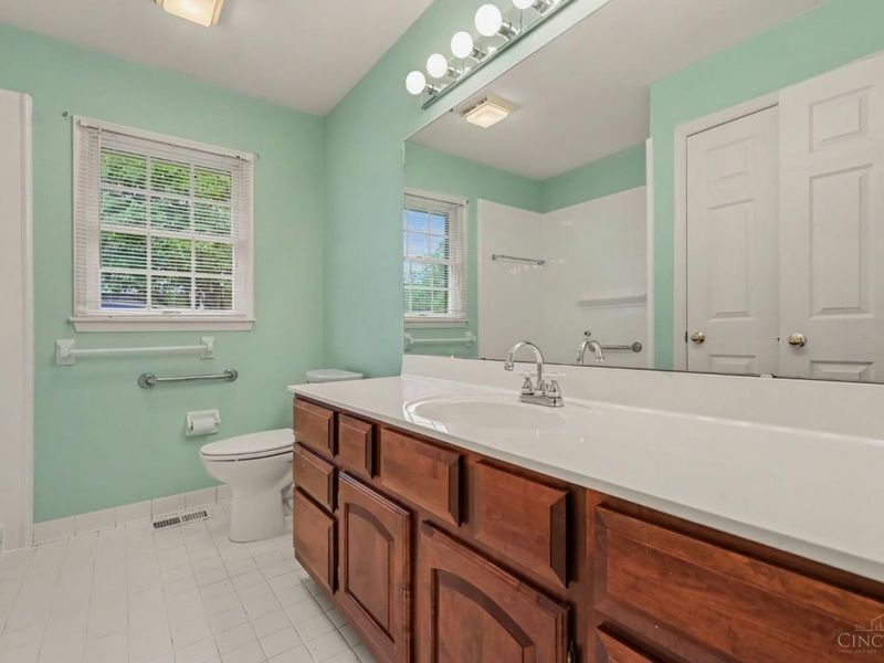 6555 Gwendolyn Drive, Cincinnati, OH 45230 Photo 22