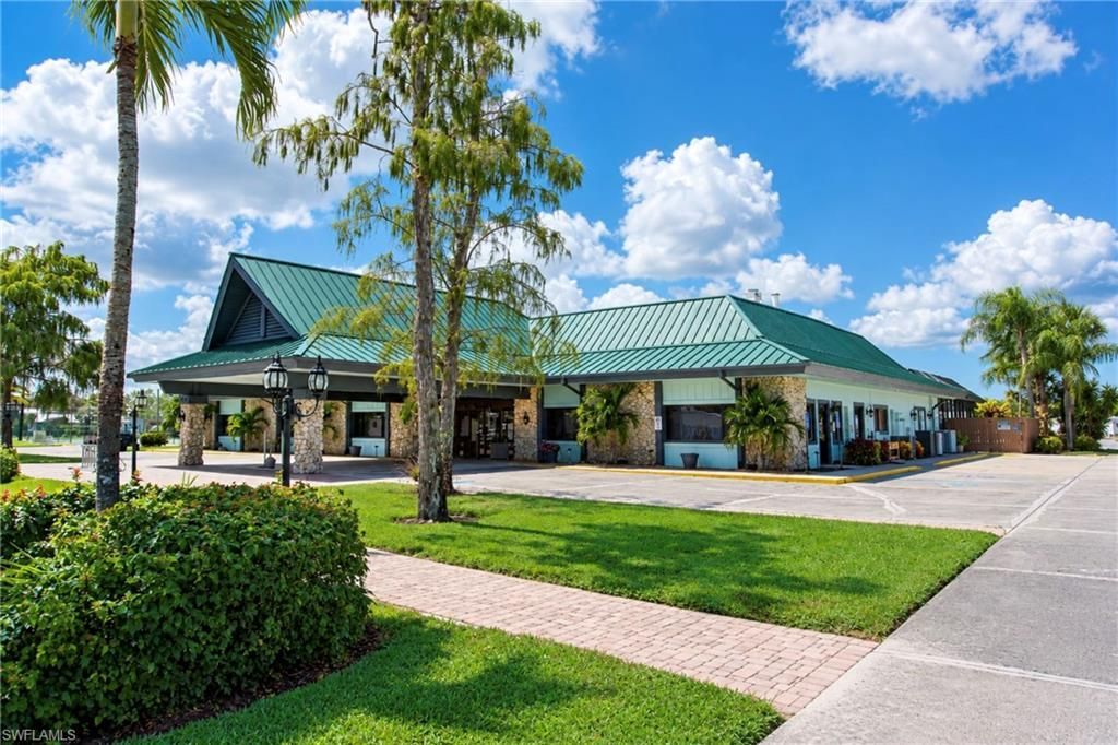 325 Imperial Wilderness Blvd, Naples, FL 34114 Photo