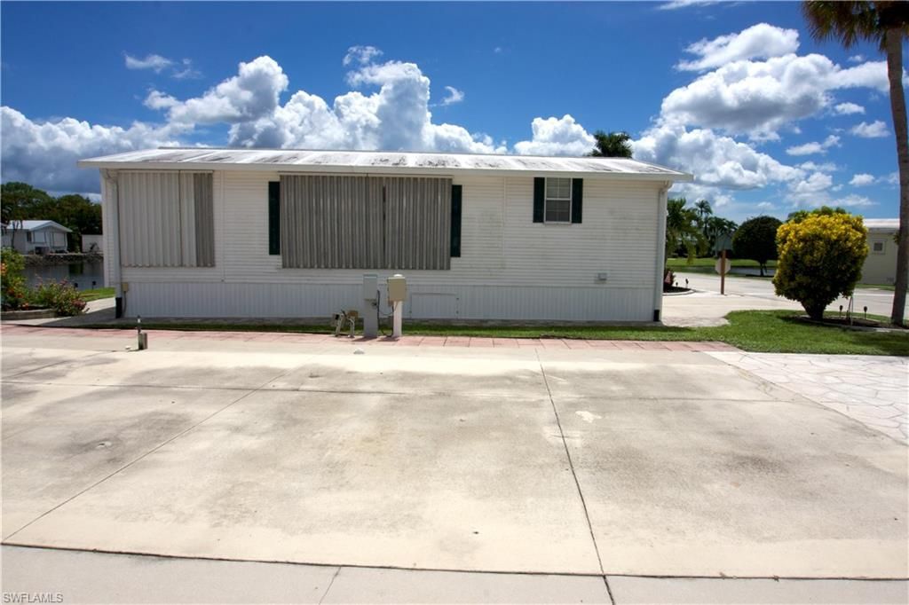 325 Imperial Wilderness Blvd, Naples, FL 34114 Photo