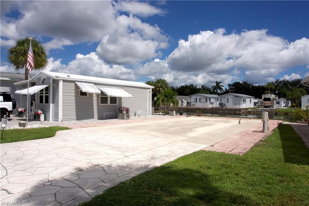 325 Imperial Wilderness Blvd, Naples, FL 34114 Photo