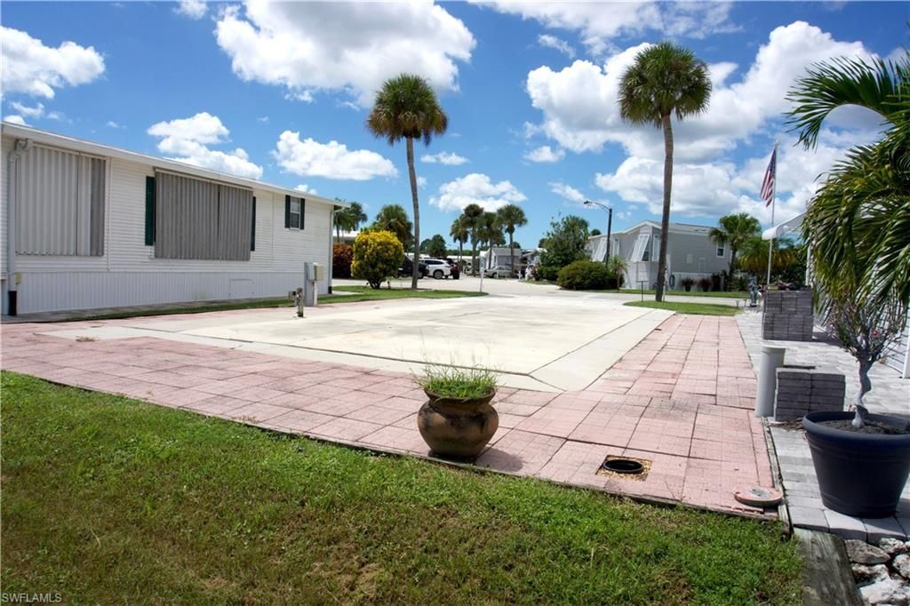 325 Imperial Wilderness Blvd, Naples, FL 34114 Photo