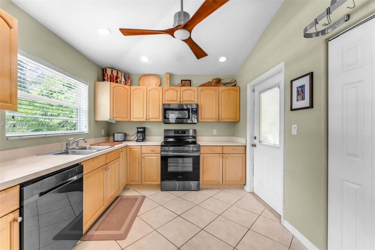 547 Plante St , Key Largo, FL 33037 Photo