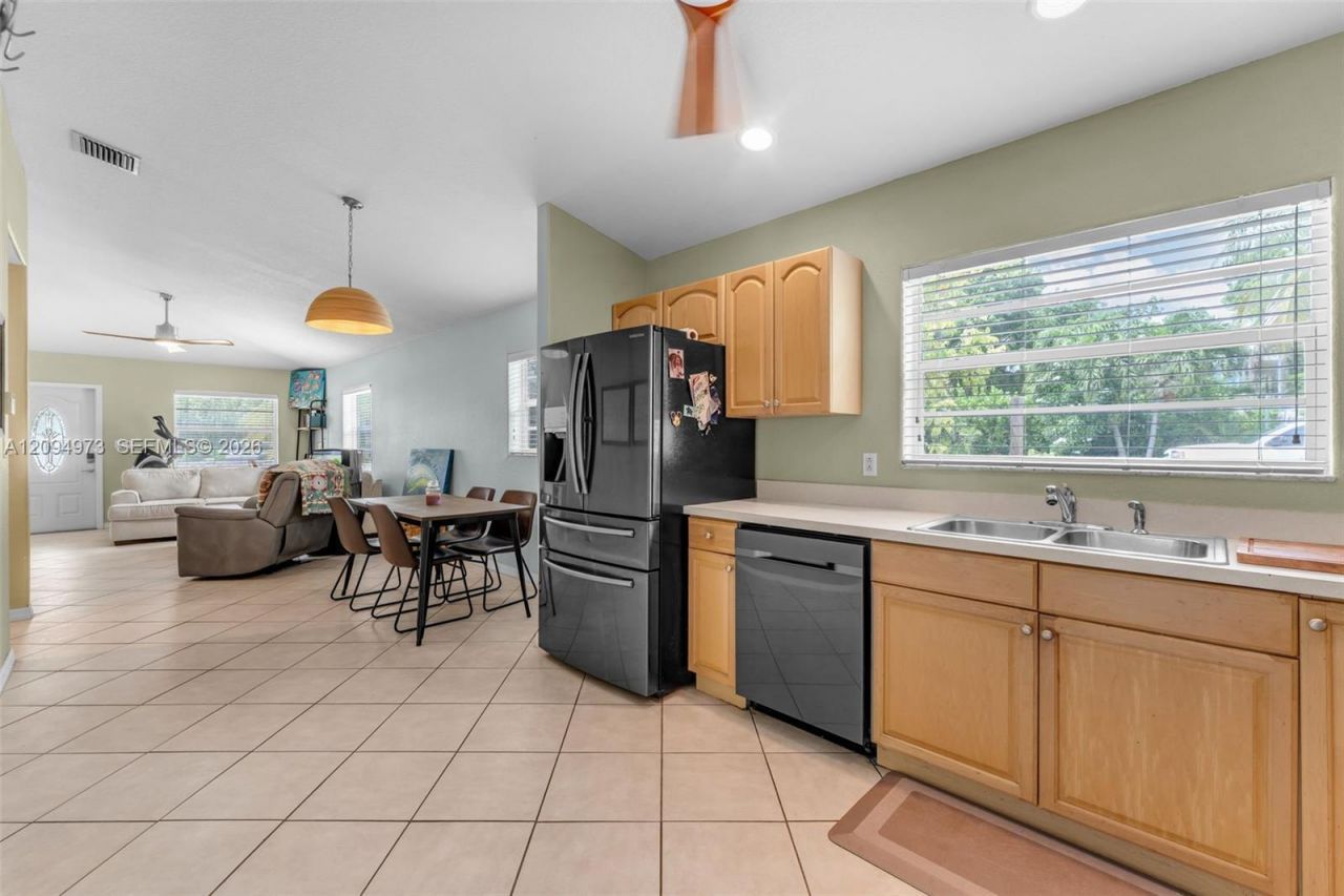 547 Plante St , Key Largo, FL 33037 Photo