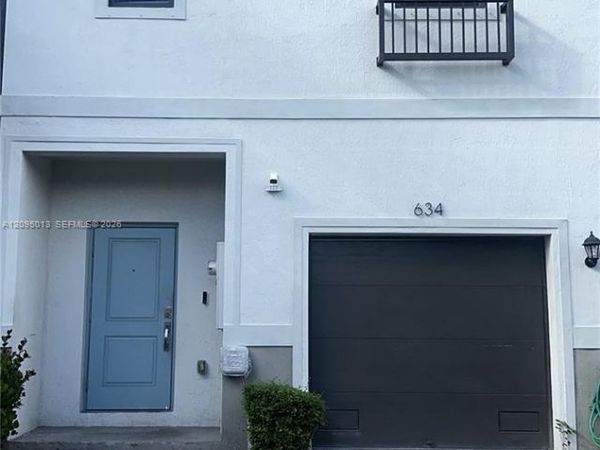 634 SW 12th St , Florida City, FL 33034