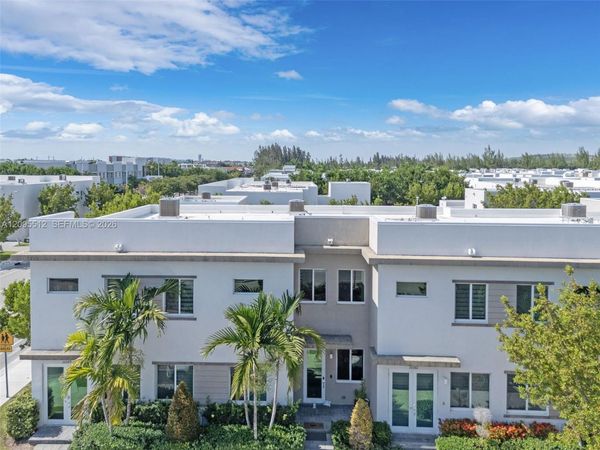 10365 NW 66th St , Doral, FL 33178