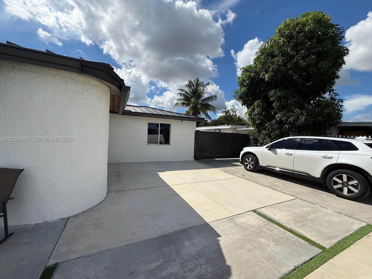 10516 NW 36th Pl , Miami, FL 33147 Photo