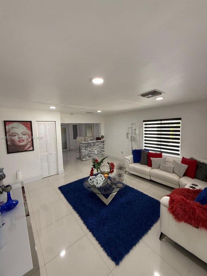 10516 NW 36th Pl , Miami, FL 33147 Photo