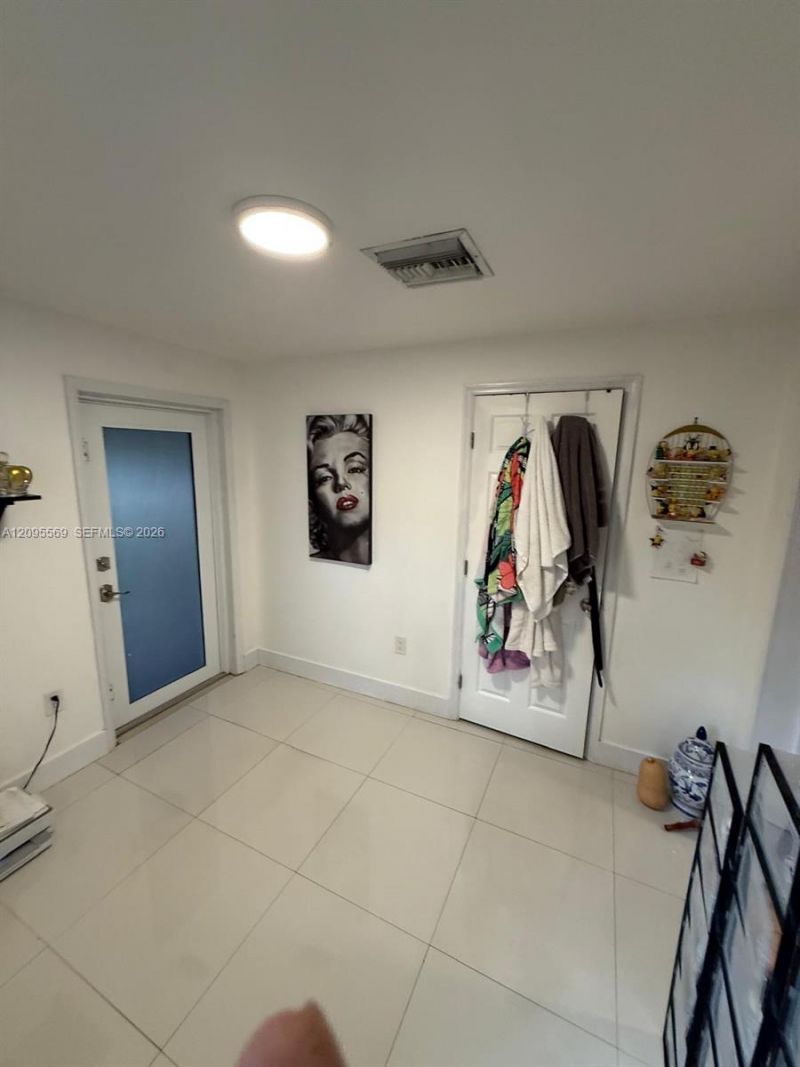 10516 NW 36th Pl , Miami, FL 33147 Photo