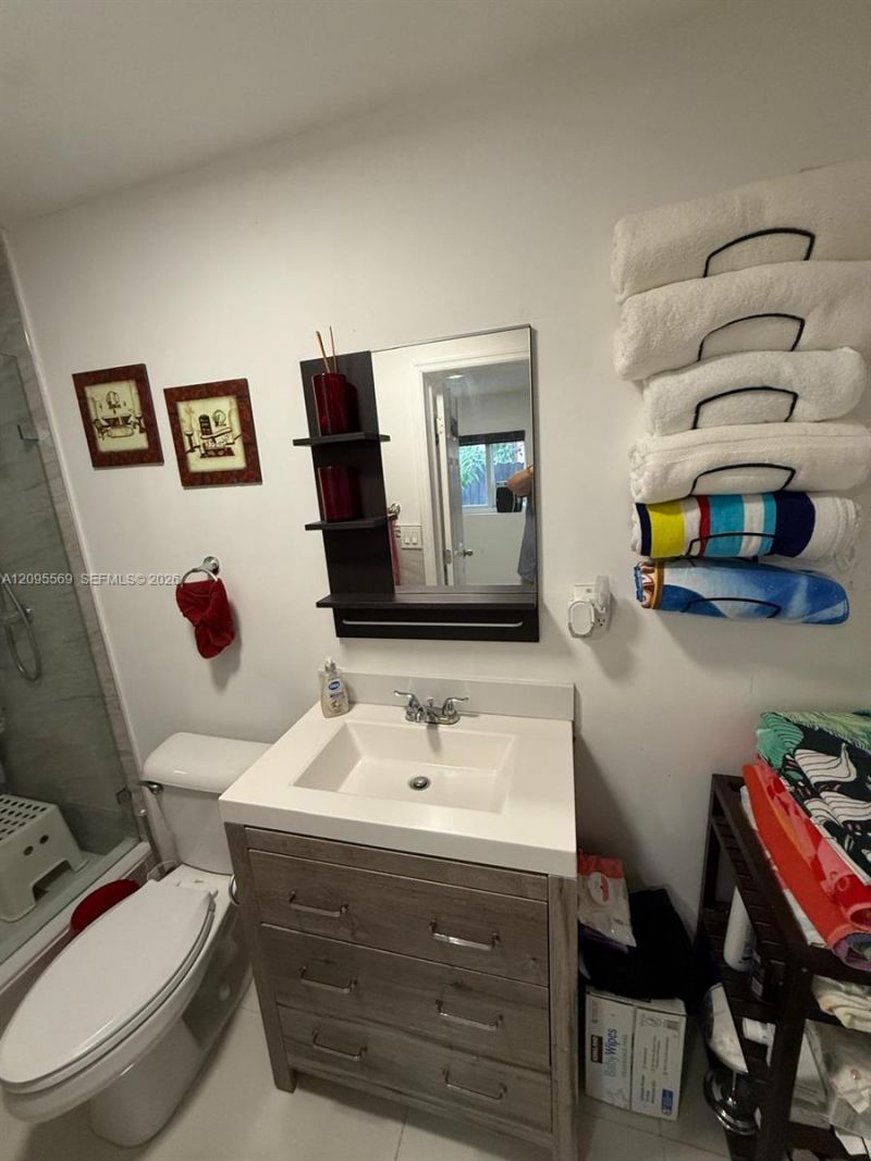 10516 NW 36th Pl , Miami, FL 33147 Photo