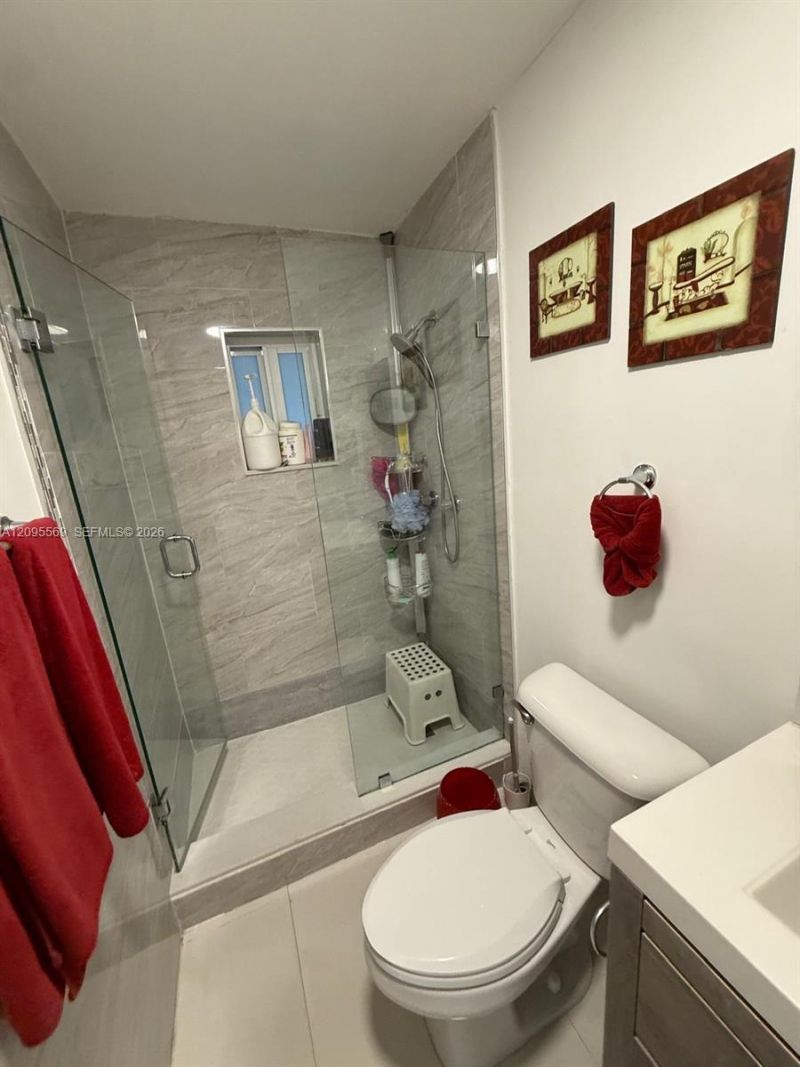 10516 NW 36th Pl , Miami, FL 33147 Photo