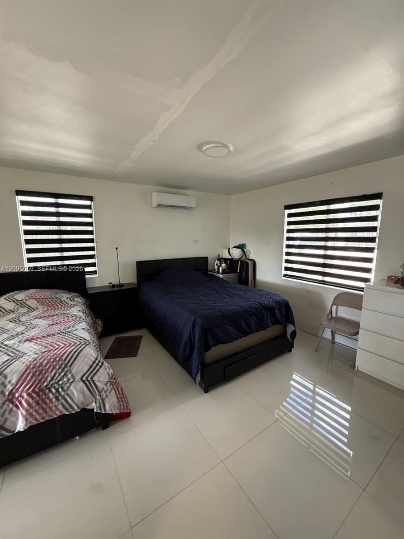10516 NW 36th Pl , Miami, FL 33147 Photo
