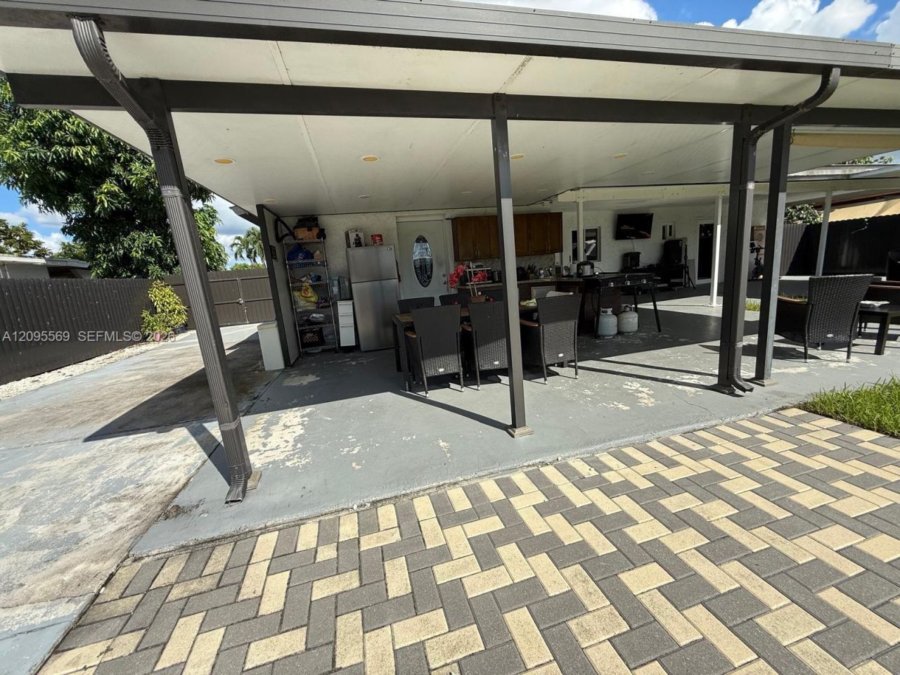 10516 NW 36th Pl , Miami, FL 33147 Photo