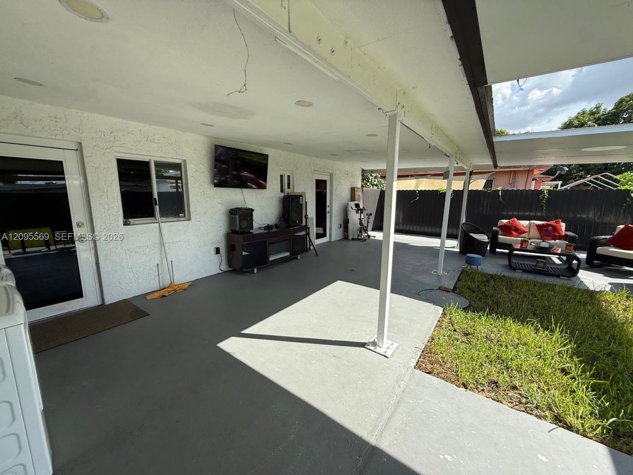10516 NW 36th Pl , Miami, FL 33147 Photo