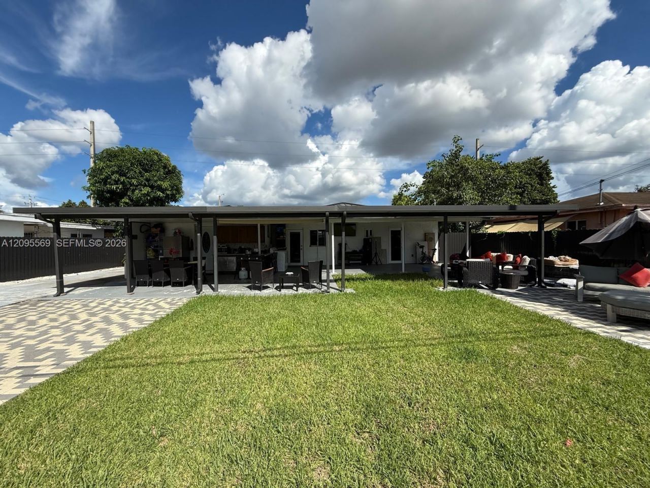 10516 NW 36th Pl , Miami, FL 33147 Photo
