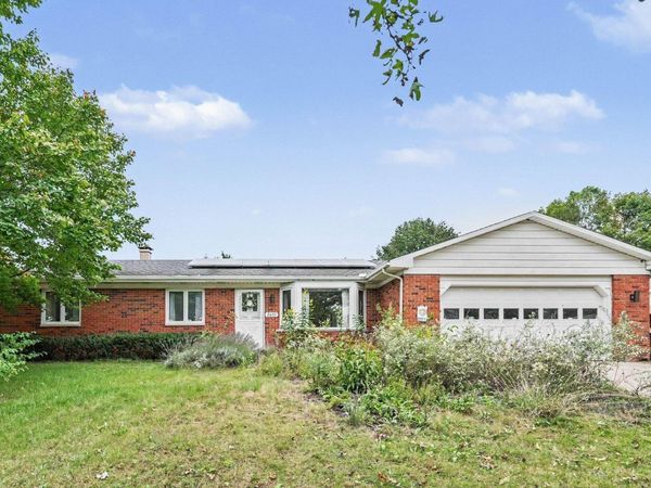 2633 Arrowhead Drive, South Bend, IN 46628