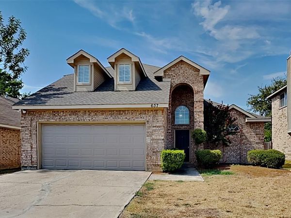 637 Crystal Brook Drive, Saginaw, TX 76179