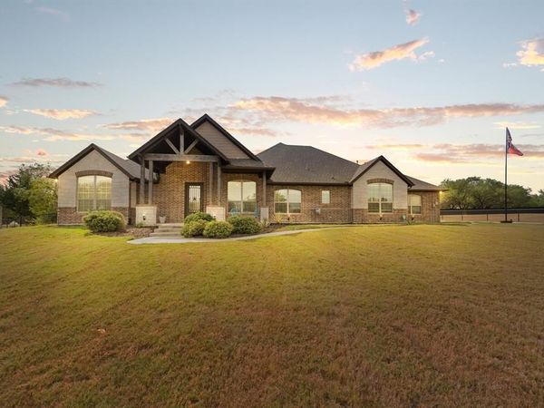 2533 Lime Court, Burleson, TX 76028